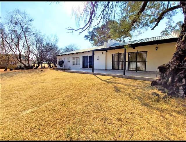 16,134M² FARM FOR SALE IN HARTBEESFONTEIN AH